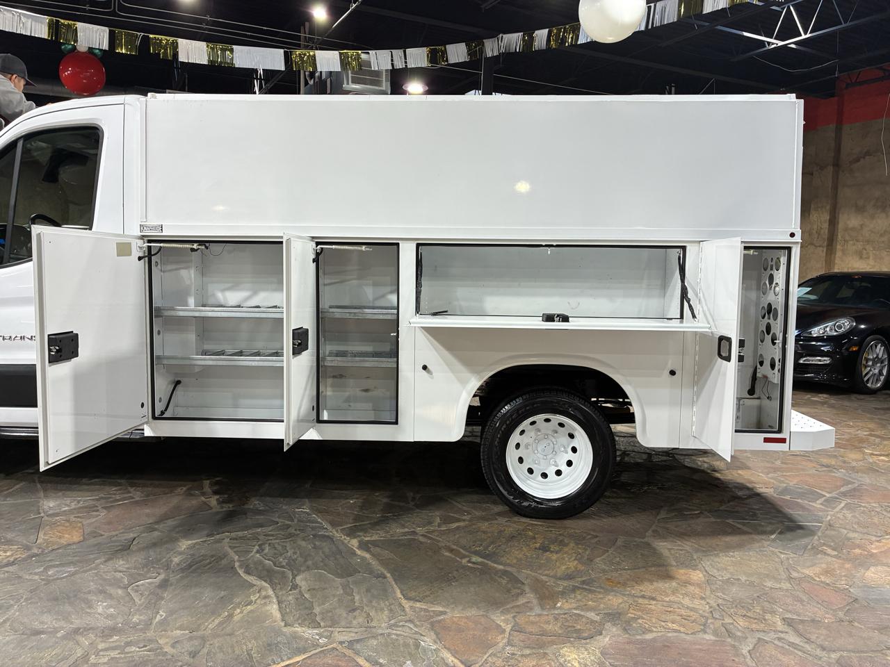 Ford Transit Cutaway T-350 138" 9950 GVWR DRW 2016