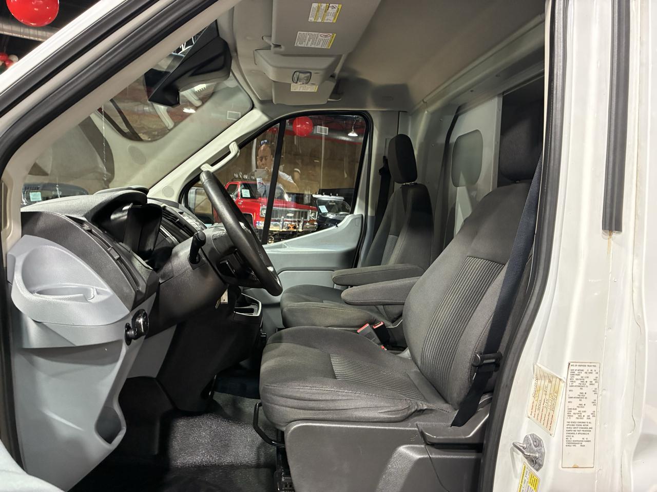 Ford Transit Cutaway T-350 138" 9950 GVWR DRW 2016