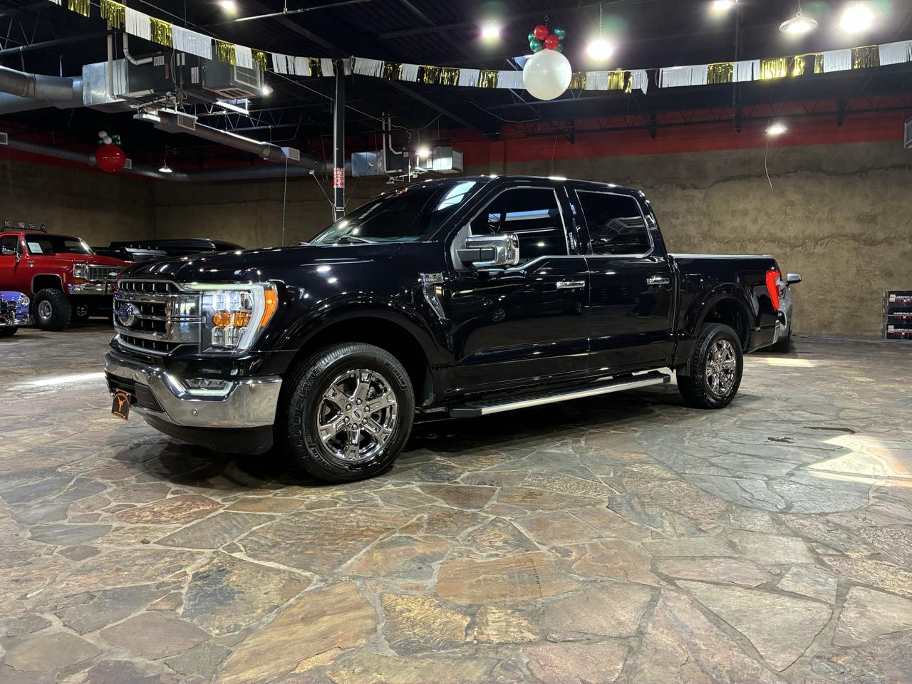 Ford F-150 2WD Supercab 133" Lariat 2022