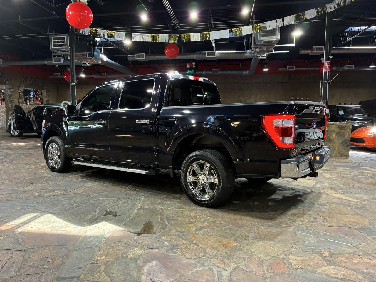 Ford F-150 2WD Supercab 133" Lariat 2022