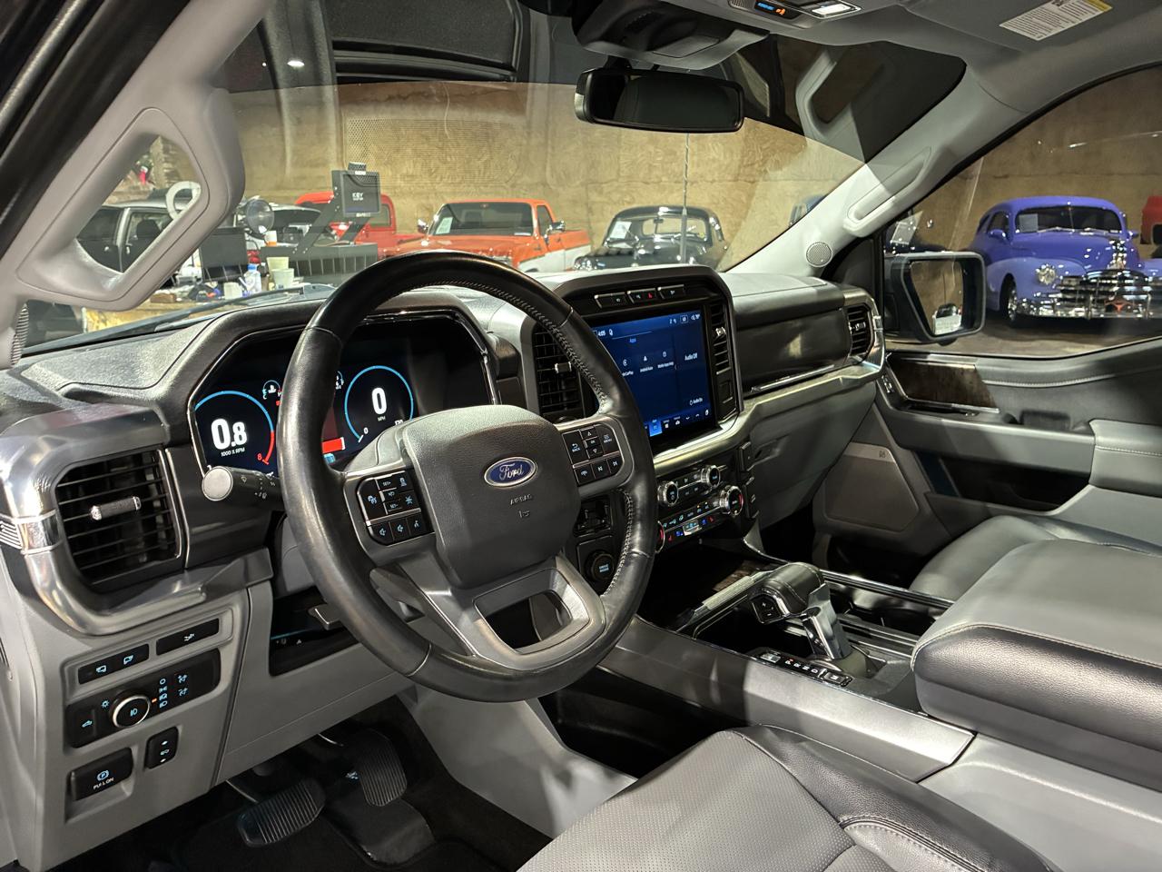 Ford F-150 2WD Supercab 133" Lariat 2022