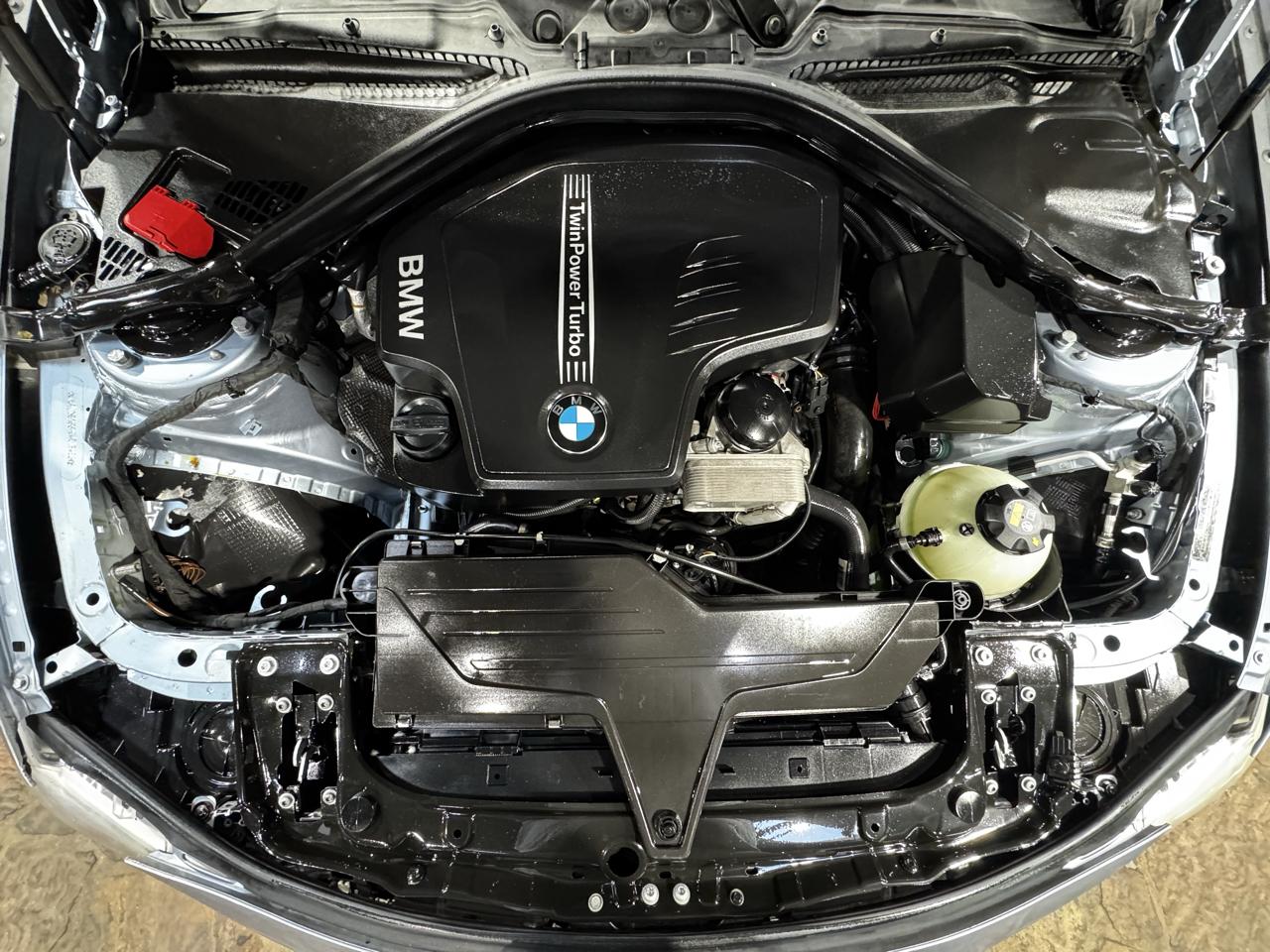BMW 3 Series 4dr Sdn 320i RWD 2014