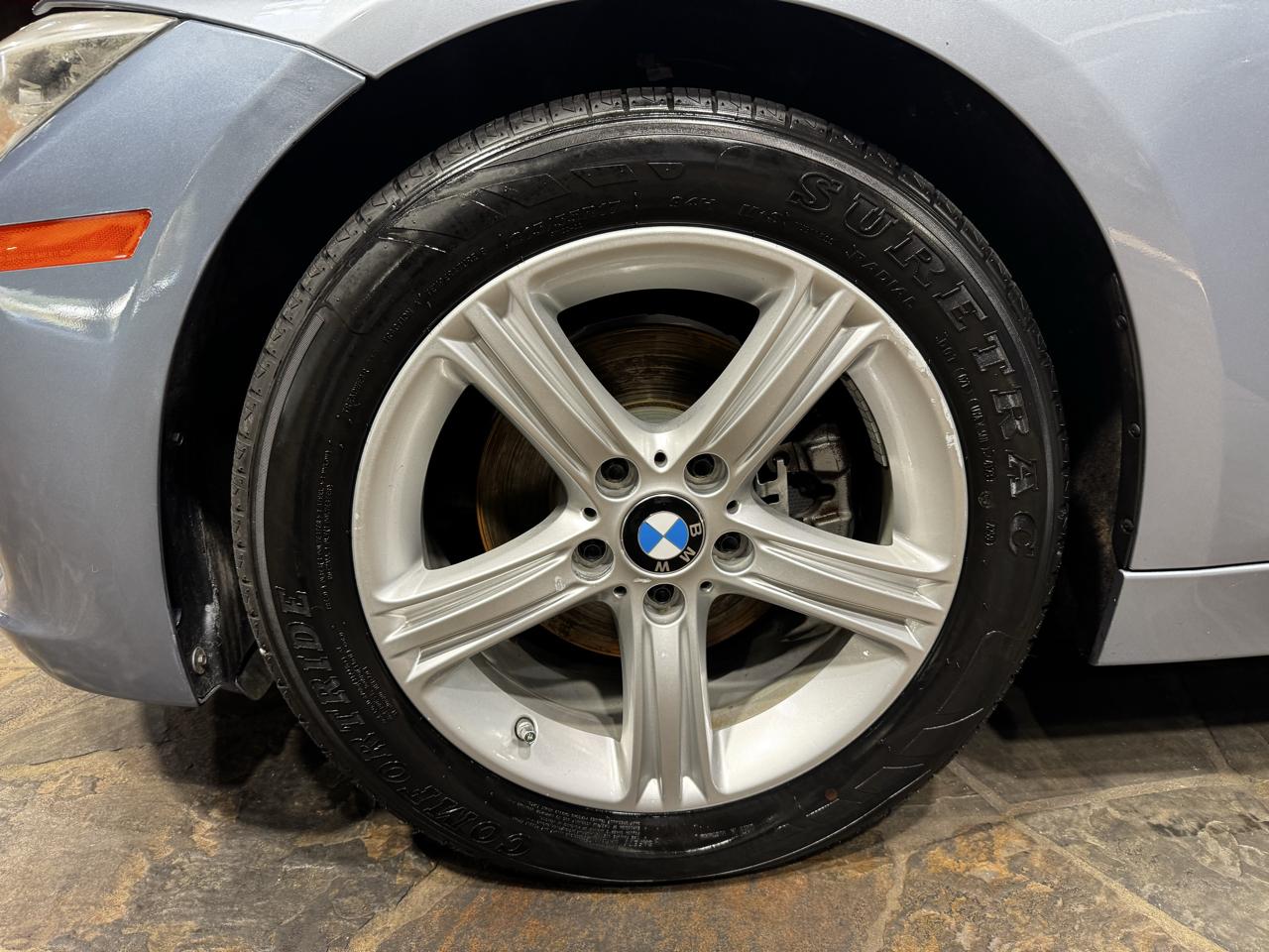 BMW 3 Series 4dr Sdn 320i RWD 2014