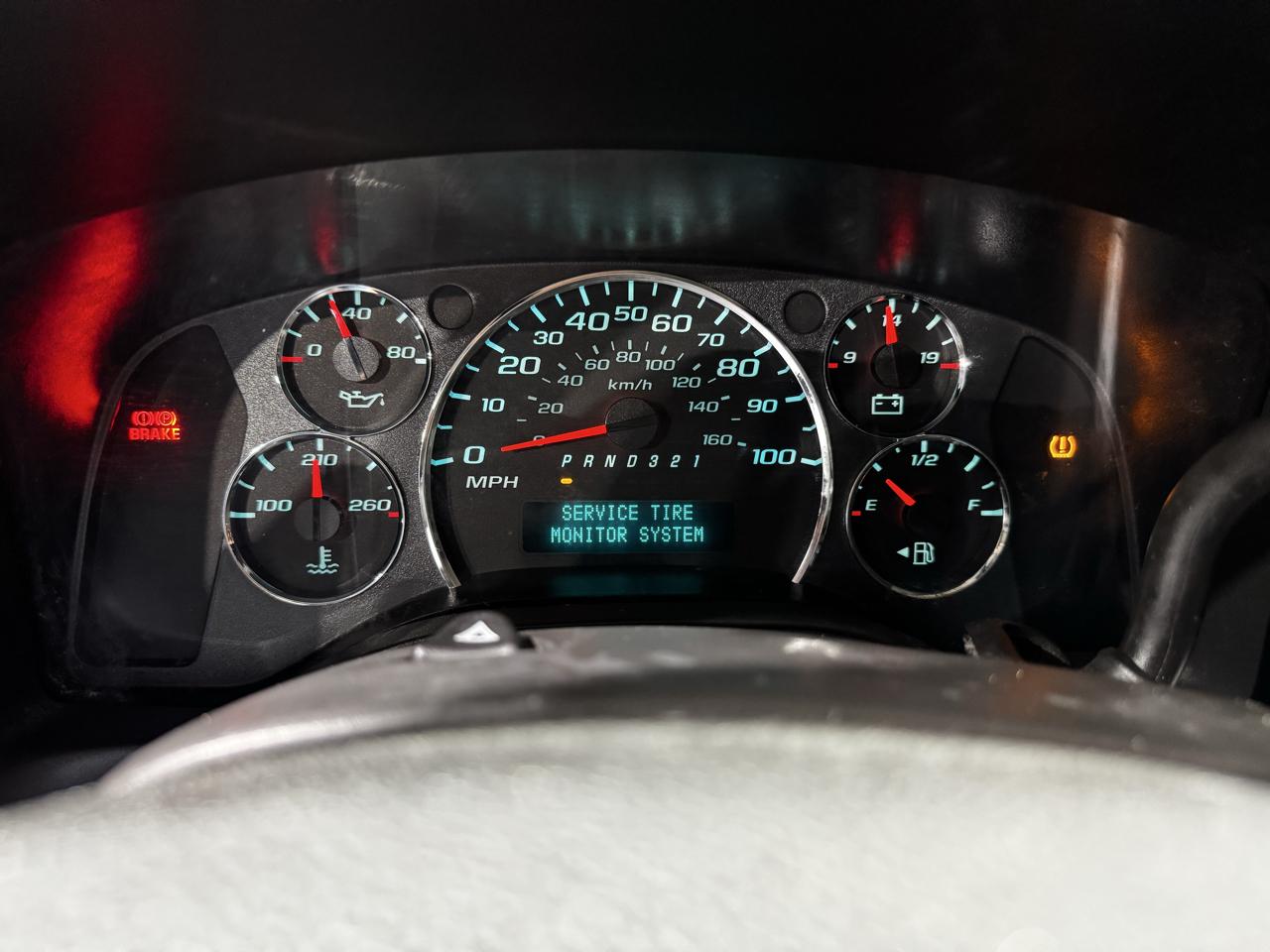 Chevrolet Express Cargo Van RWD 2500 135" 2009