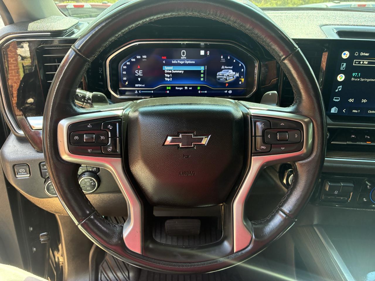 Chevrolet Silverado 1500 4WD Crew Cab 147" RST 2022