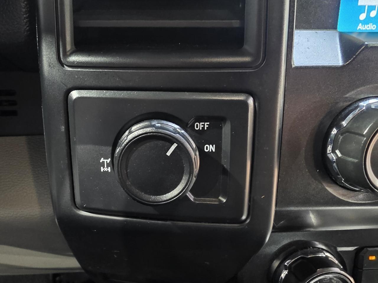 Ford F-150 2WD Supercab Flareside 145" STX 2019