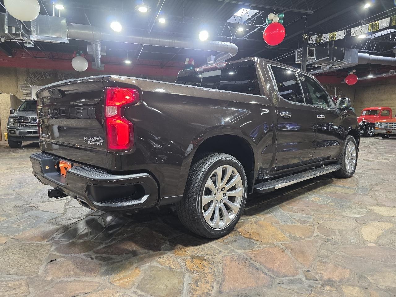 Chevrolet Silverado 1500 2WD Crew Cab 147" High Country 2019