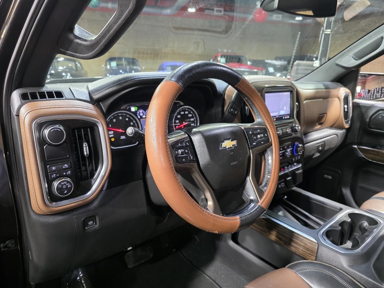 Chevrolet Silverado 1500 2WD Crew Cab 147" High Country 2019