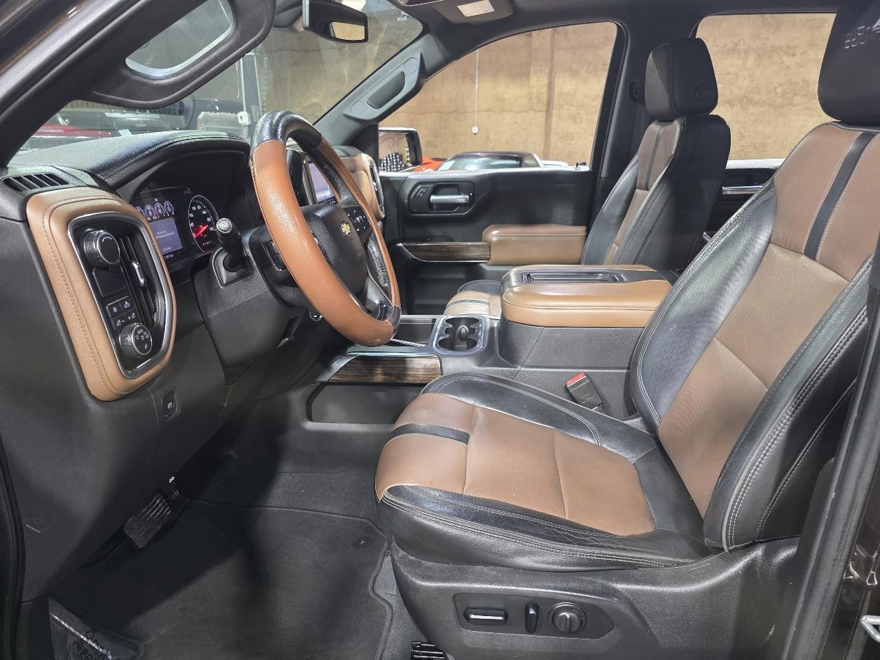 Chevrolet Silverado 1500 2WD Crew Cab 147" High Country 2019
