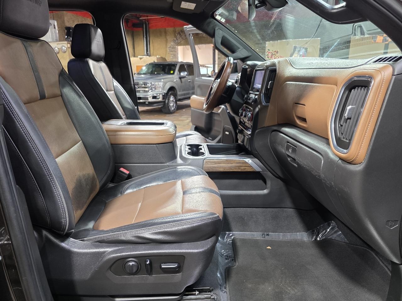 Chevrolet Silverado 1500 2WD Crew Cab 147" High Country 2019