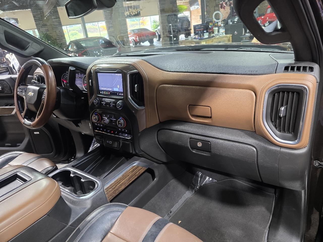 Chevrolet Silverado 1500 2WD Crew Cab 147" High Country 2019