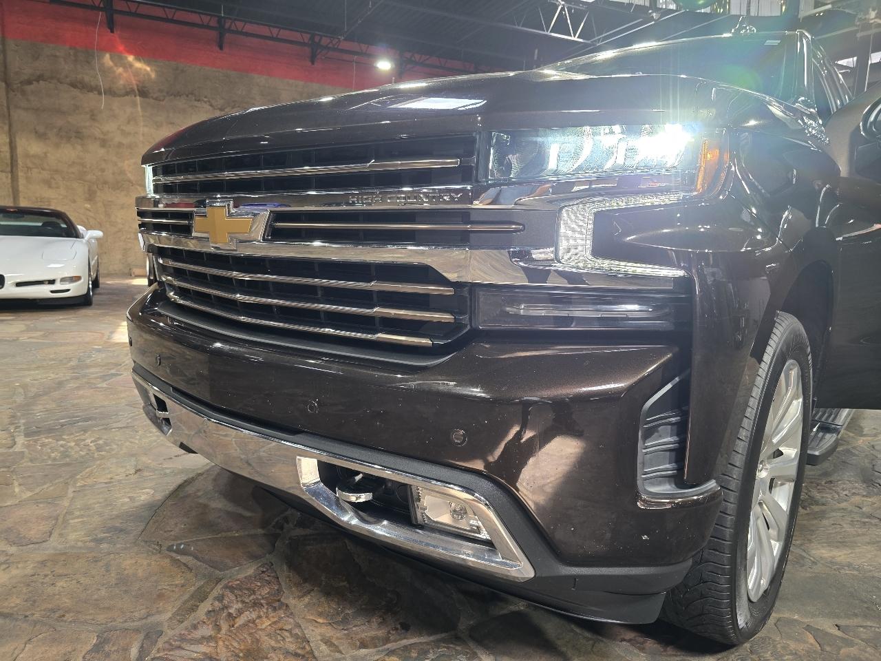Chevrolet Silverado 1500 2WD Crew Cab 147" High Country 2019