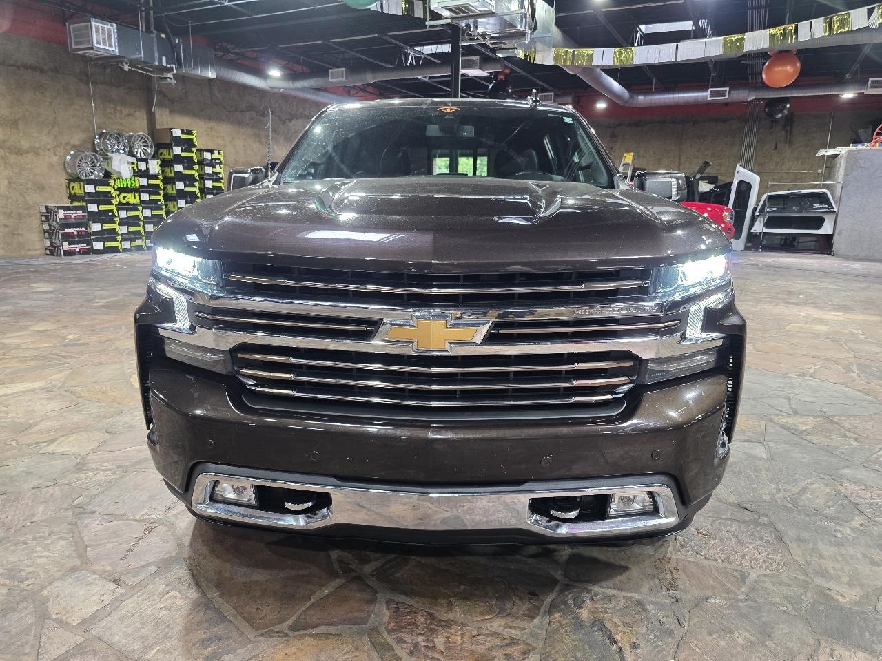 Chevrolet Silverado 1500 2WD Crew Cab 147" High Country 2019