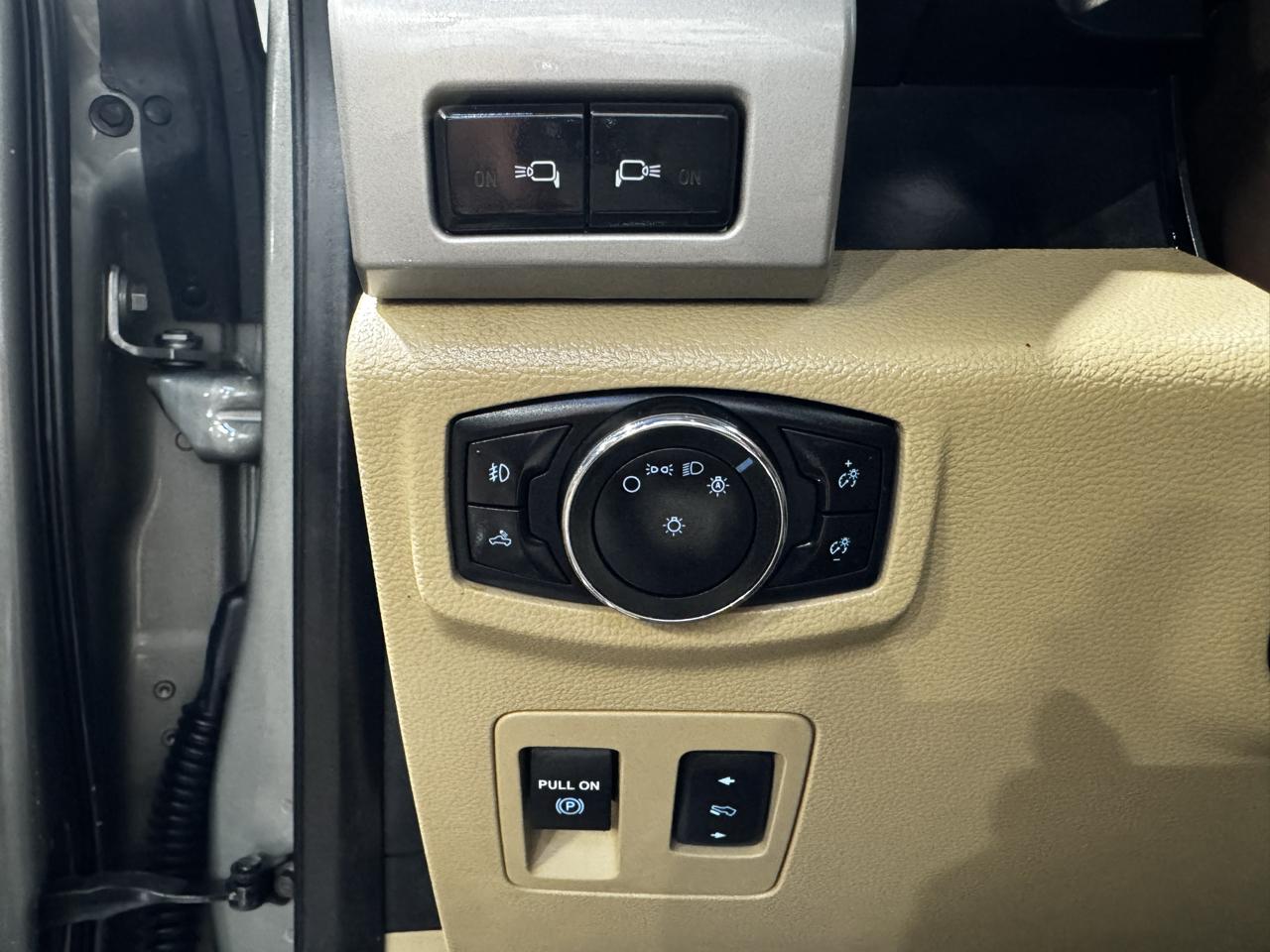 Ford F-150 Lariat SuperCrew 5.5-ft. Bed 4WD 2020