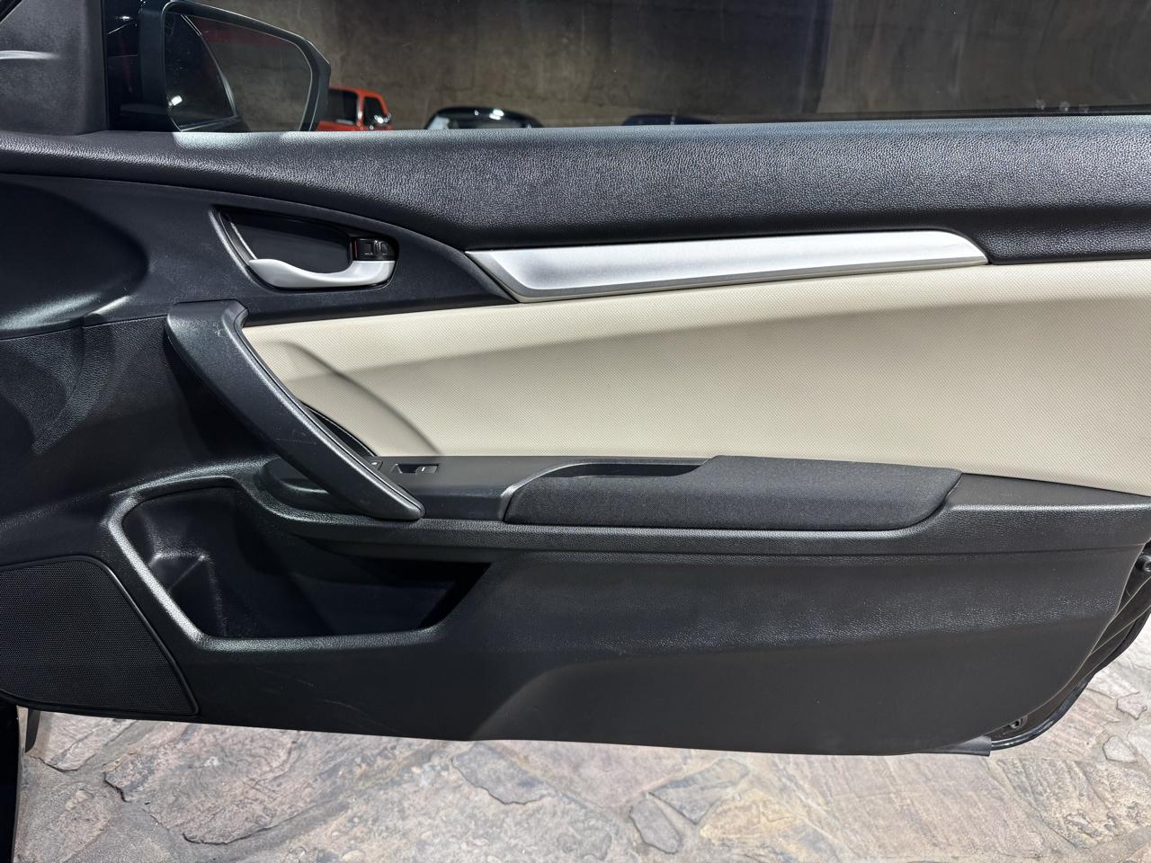 Honda Civic Coupe 2dr CVT LX 2016