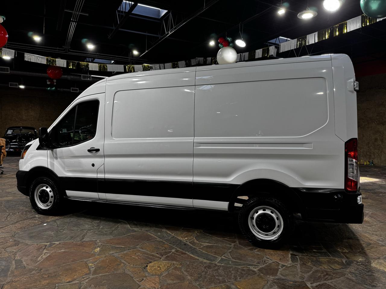 Ford Transit Cargo Van T-150 130" Med Rf 8670 GVWR RWD 2020