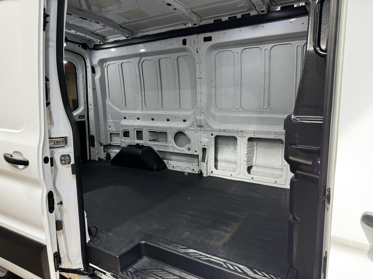 Ford Transit Cargo Van T-150 130" Med Rf 8670 GVWR RWD 2020
