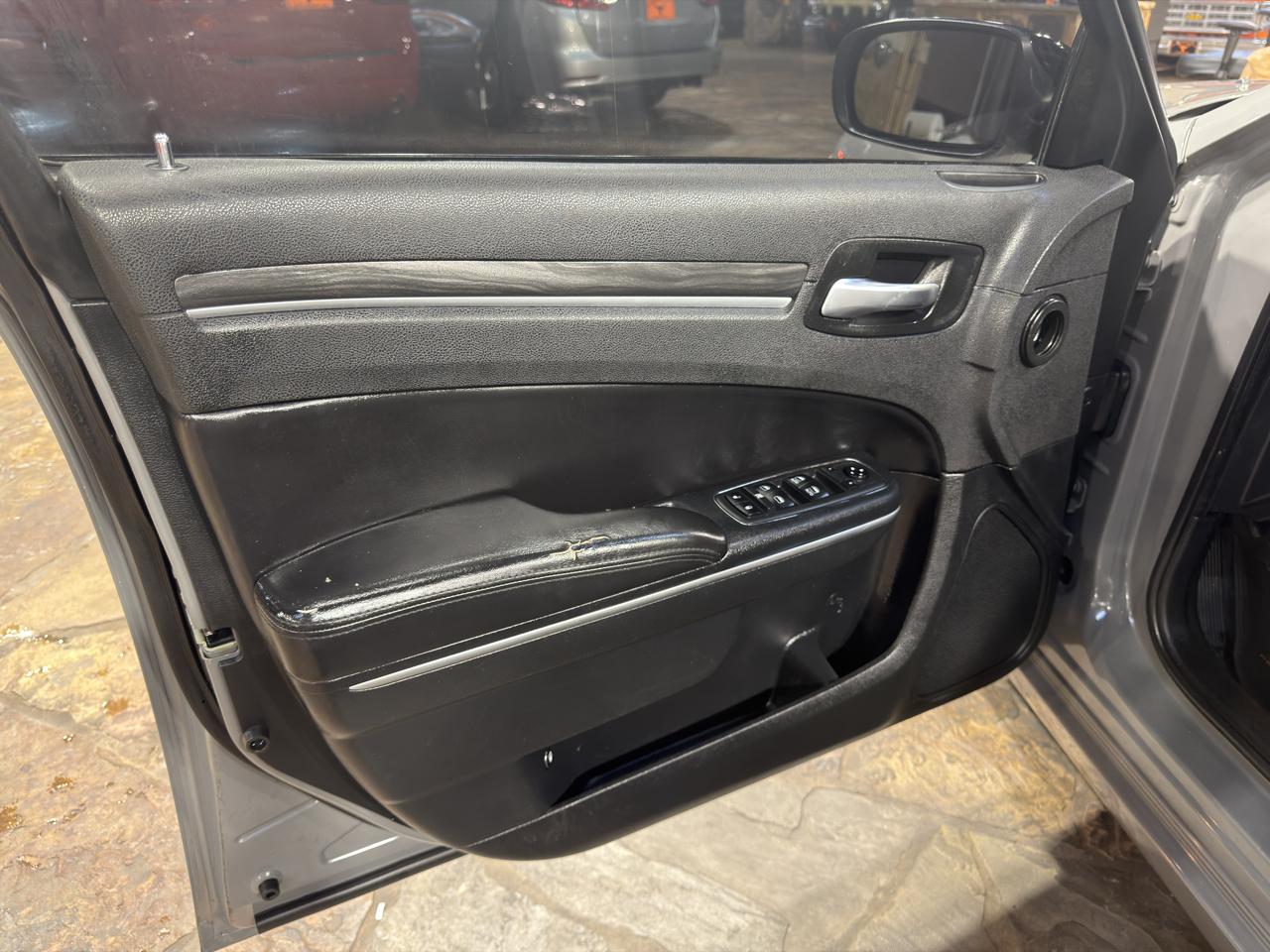 Chrysler 300 Touring RWD 2018