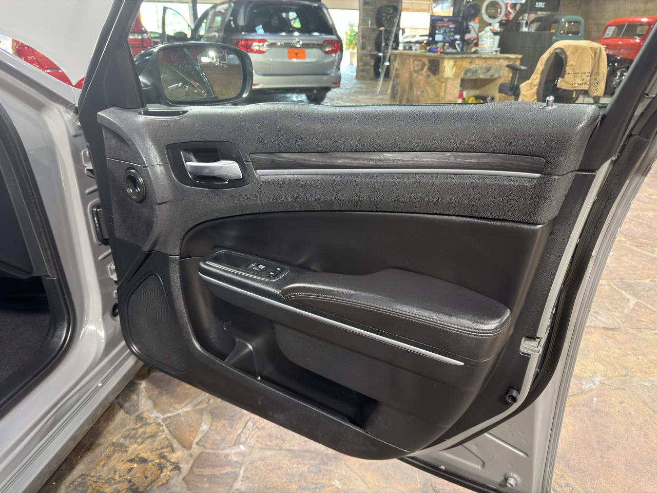 Chrysler 300 Touring RWD 2018