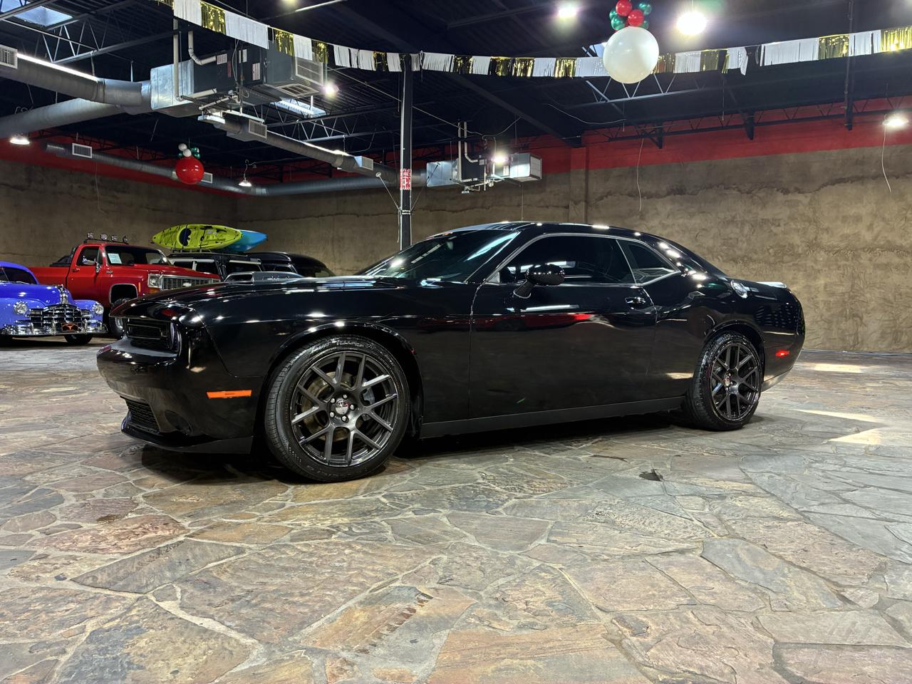 Dodge Challenger 2dr Cpe R/T Shaker 2016