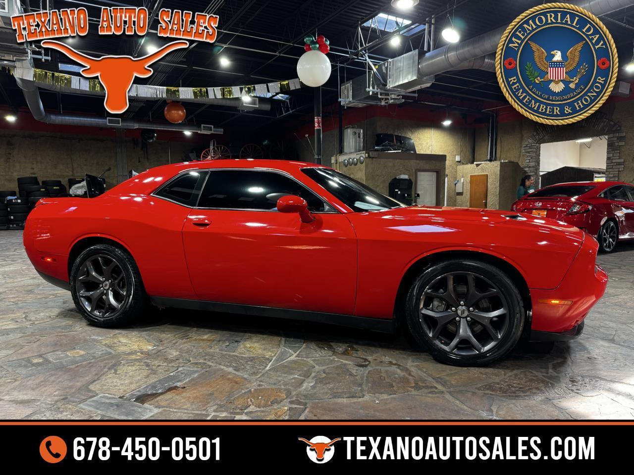 Dodge Challenger 2dr Cpe SXT Plus 2016