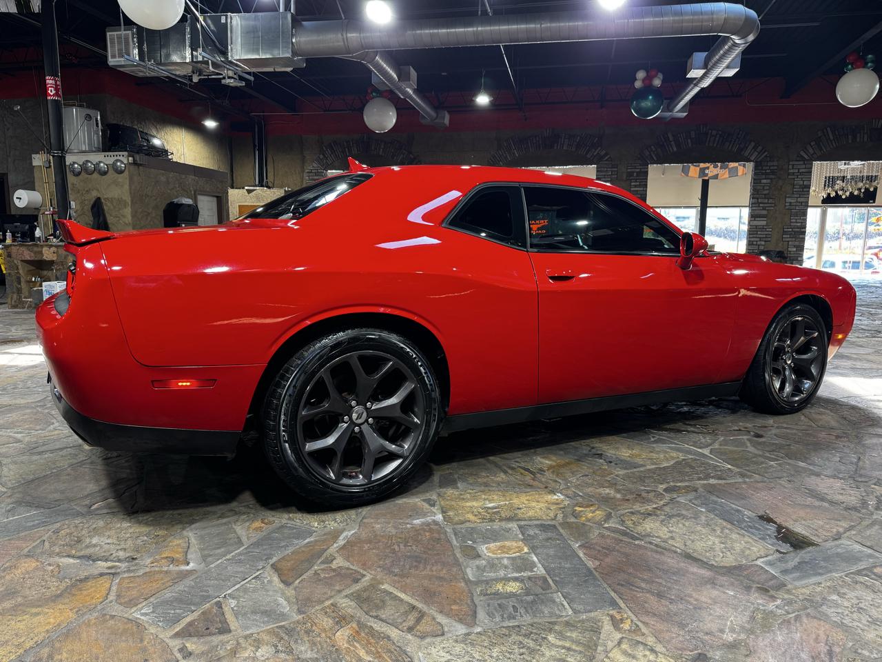 Dodge Challenger 2dr Cpe SXT Plus 2016