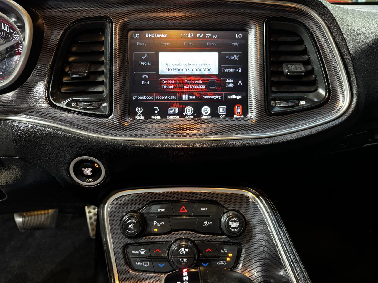 Dodge Challenger 2dr Cpe SXT Plus 2016