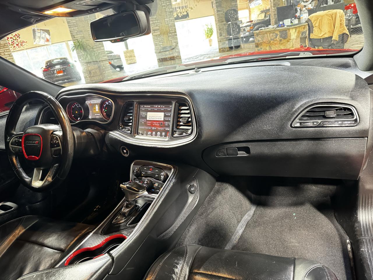 Dodge Challenger 2dr Cpe SXT Plus 2016