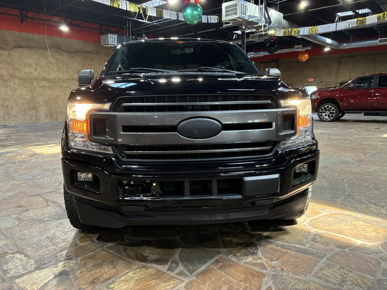 Ford F-150 2WD SuperCrew 139" XLT 2018