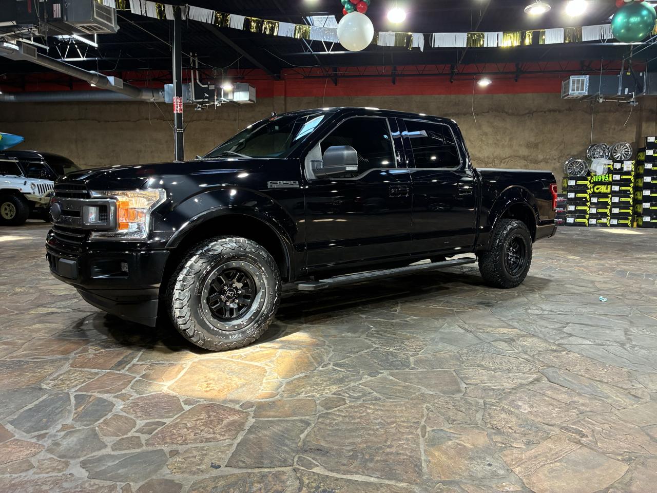 Ford F-150 2WD SuperCrew 139" XLT 2018