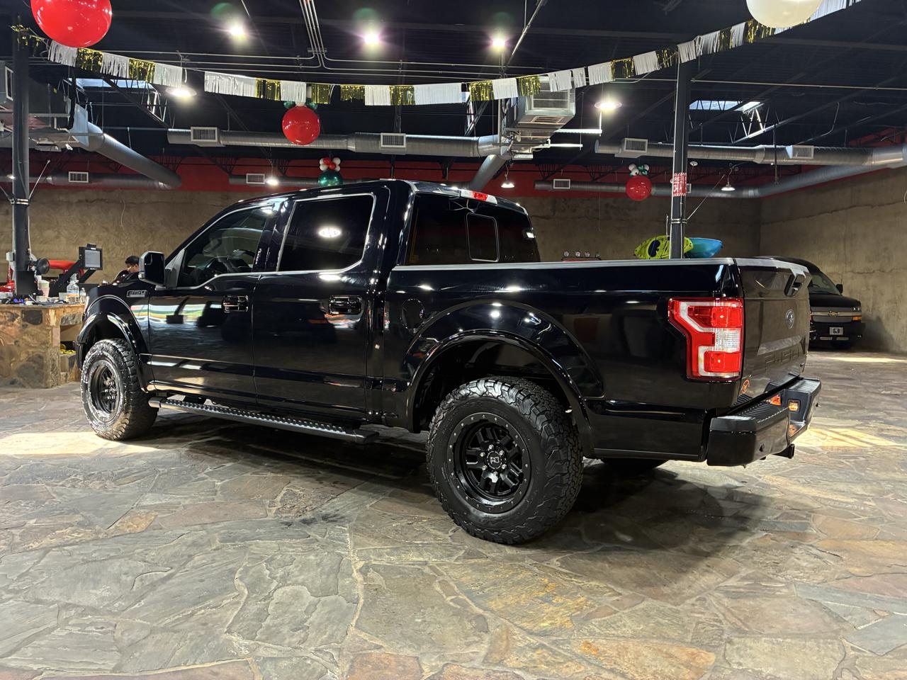 Ford F-150 2WD SuperCrew 139" XLT 2018