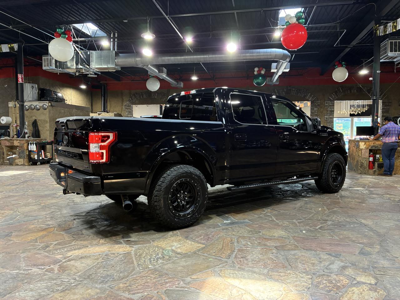 Ford F-150 2WD SuperCrew 139" XLT 2018