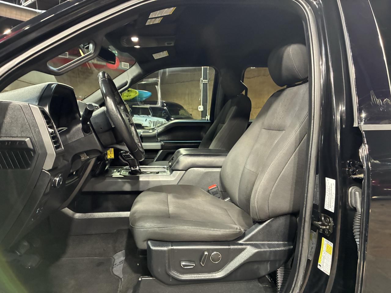 Ford F-150 2WD SuperCrew 139" XLT 2018
