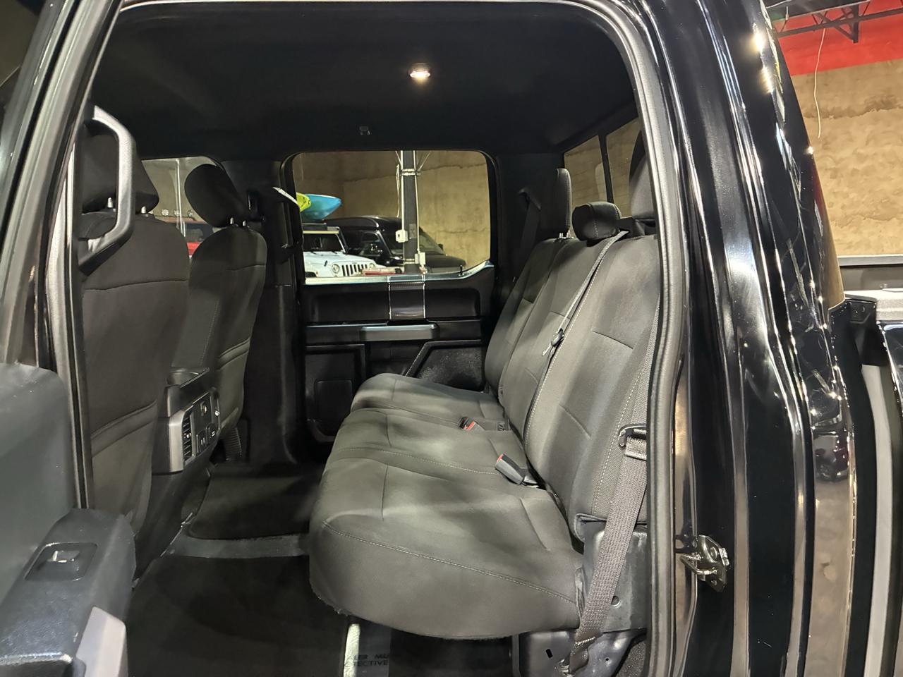 Ford F-150 2WD SuperCrew 139" XLT 2018