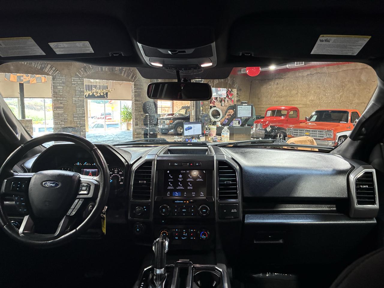 Ford F-150 2WD SuperCrew 139" XLT 2018