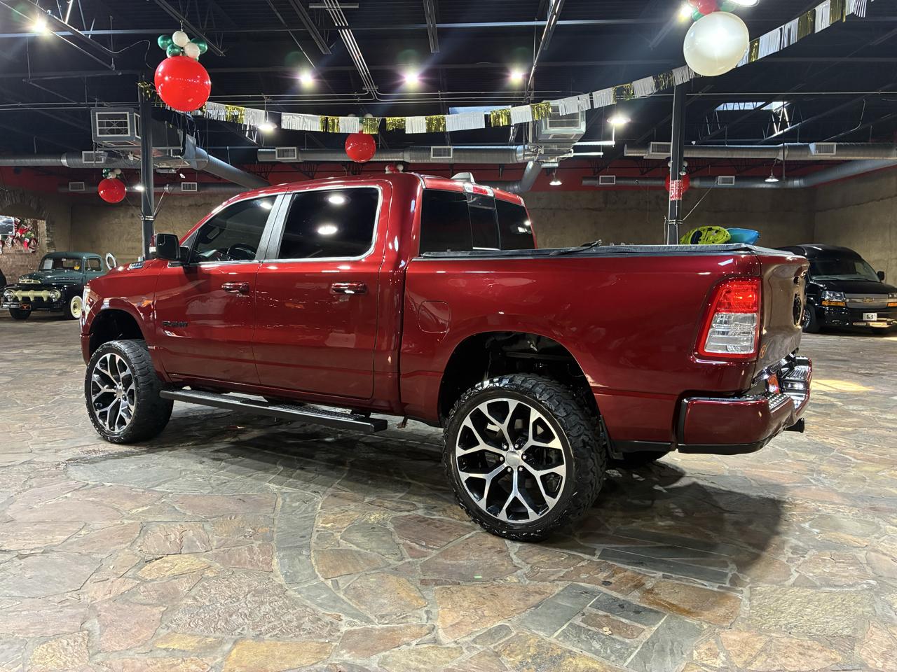 RAM 1500 Big Horn 4x4 Crew Cab 5'7" Box 2021