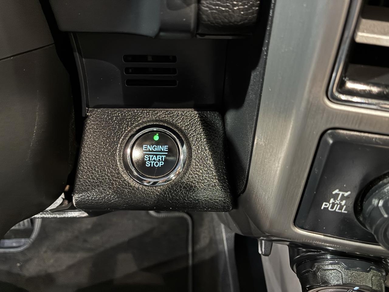 Ford F-150 4WD SuperCrew 157" Platinum 2018