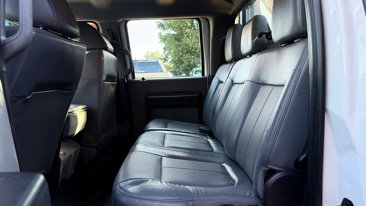 Ford Super Duty F-450 DRW 2WD Crew Cab 200" WB 84" CA Lariat 2016