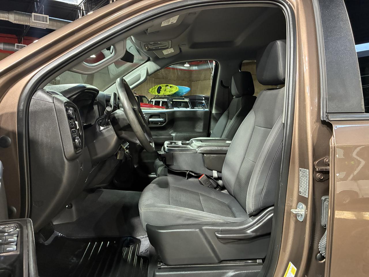 Chevrolet Silverado 1500 4WD Crew Cab 157" Custom 2019