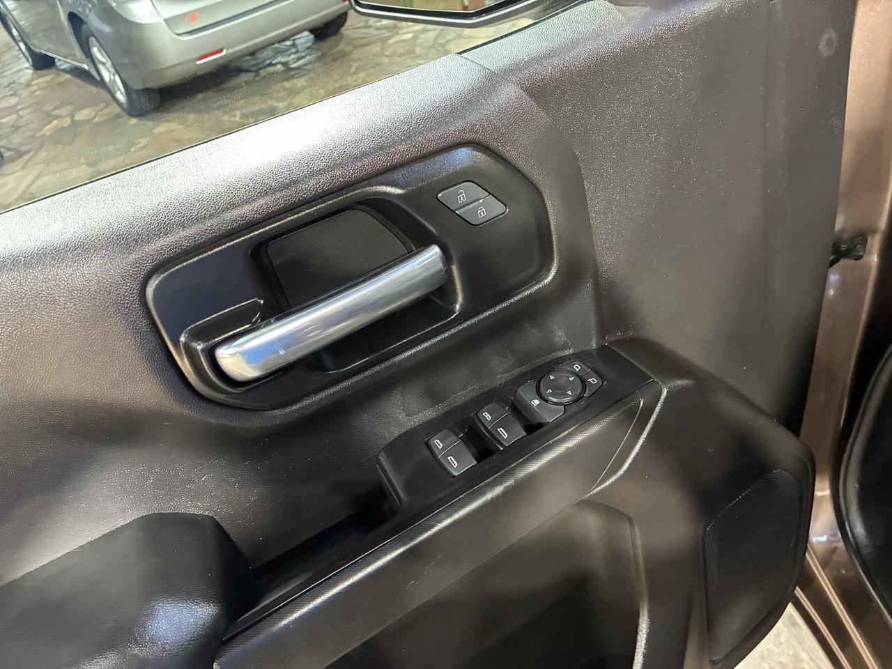 Chevrolet Silverado 1500 4WD Crew Cab 157" Custom 2019