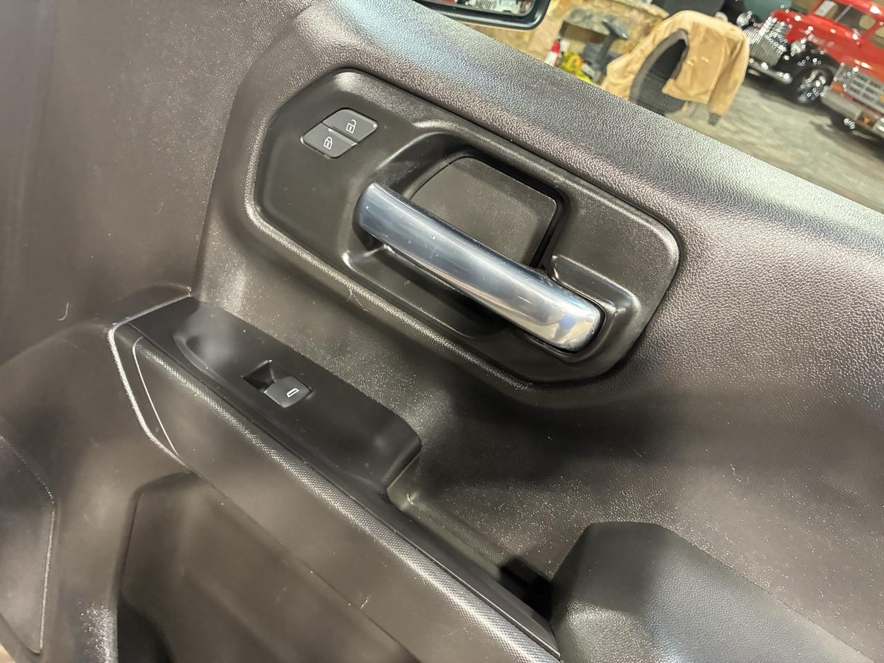 Chevrolet Silverado 1500 4WD Crew Cab 157" Custom 2019
