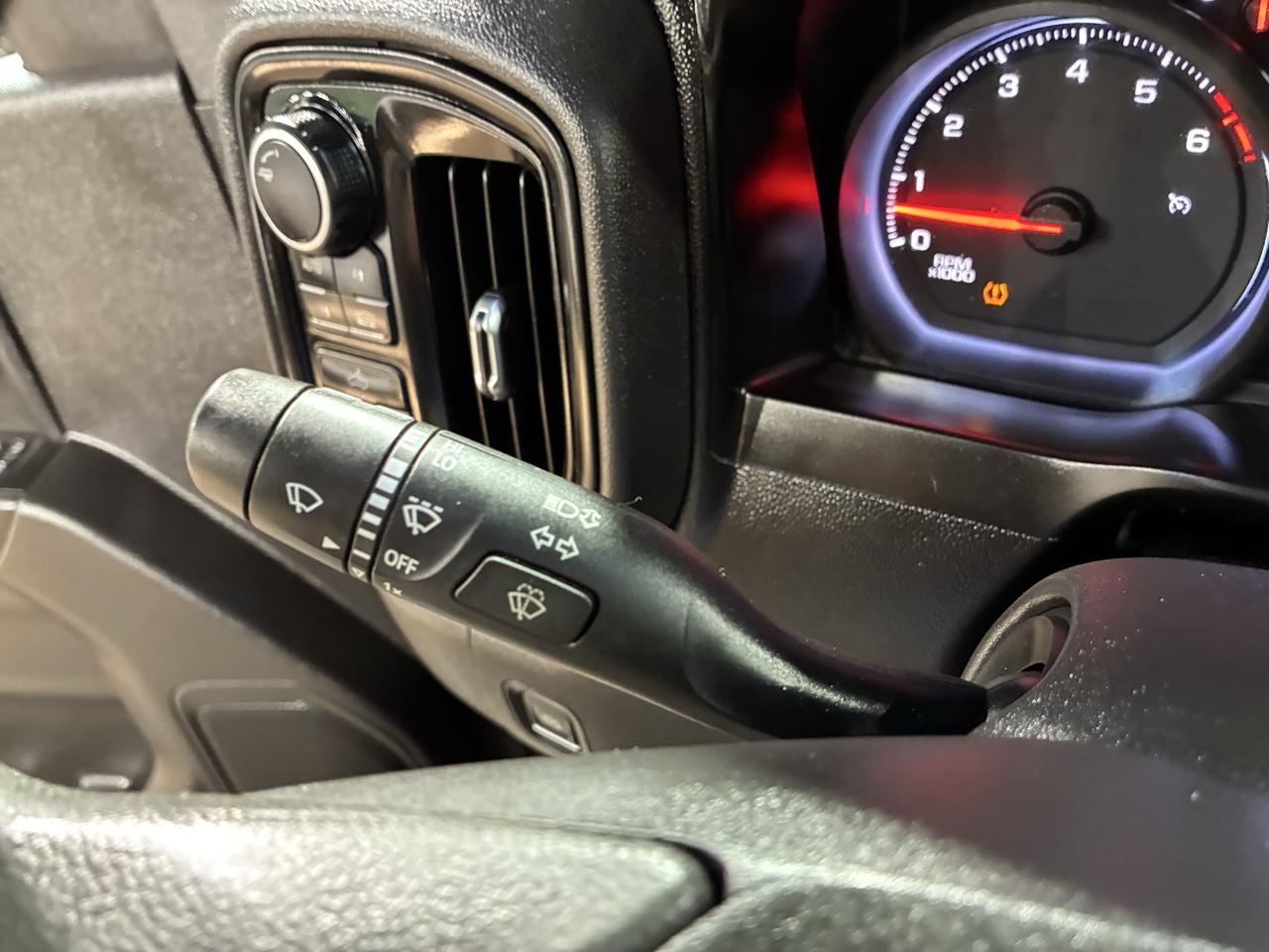 Chevrolet Silverado 1500 4WD Crew Cab 157" Custom 2019