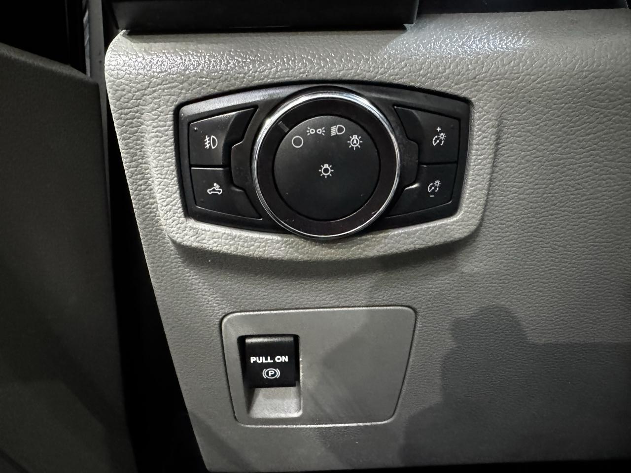 Ford F-150 XL 4WD SuperCrew 5.5' Box 2018