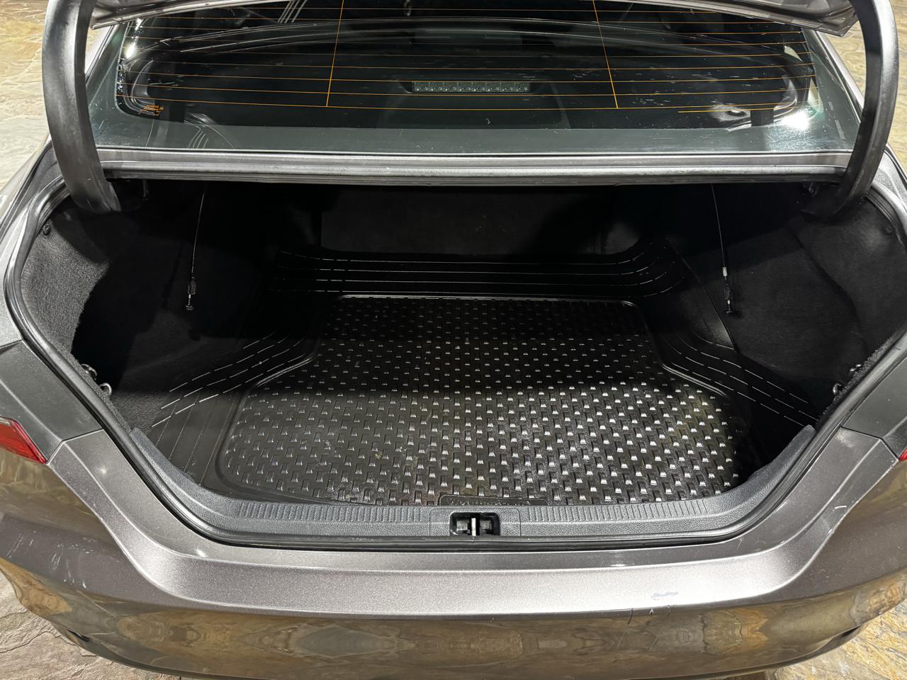 Toyota Camry XLE Auto (Natl) 2019