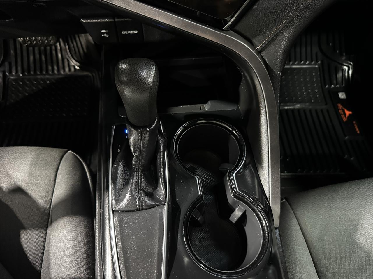 Toyota Camry XLE Auto (Natl) 2019