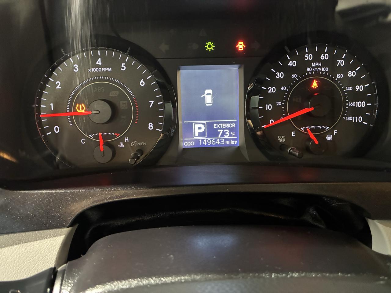 Toyota Sienna 5dr 8-Pass Van LE FWD (Natl) 2015