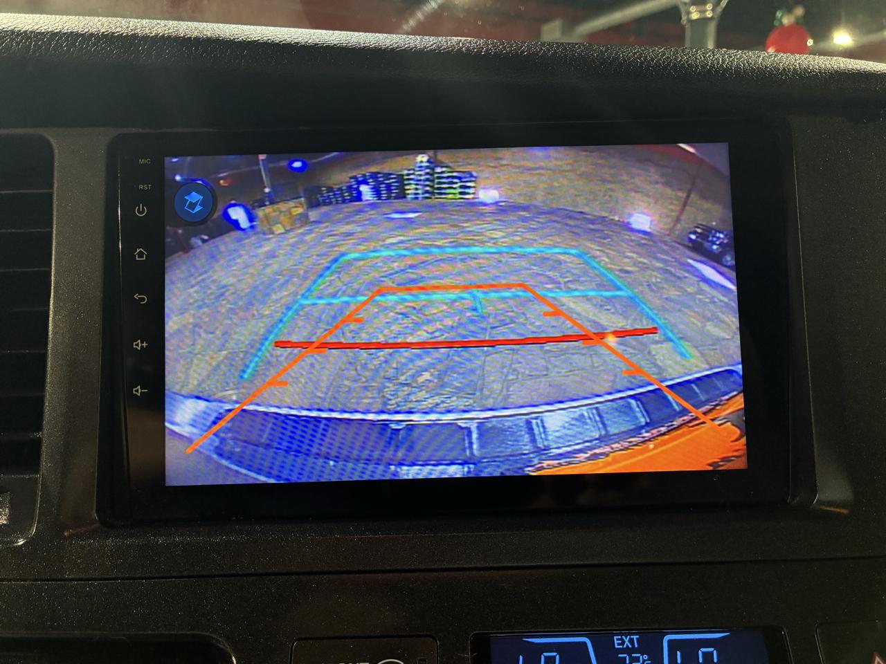 Toyota Sienna 5dr 8-Pass Van LE FWD (Natl) 2015