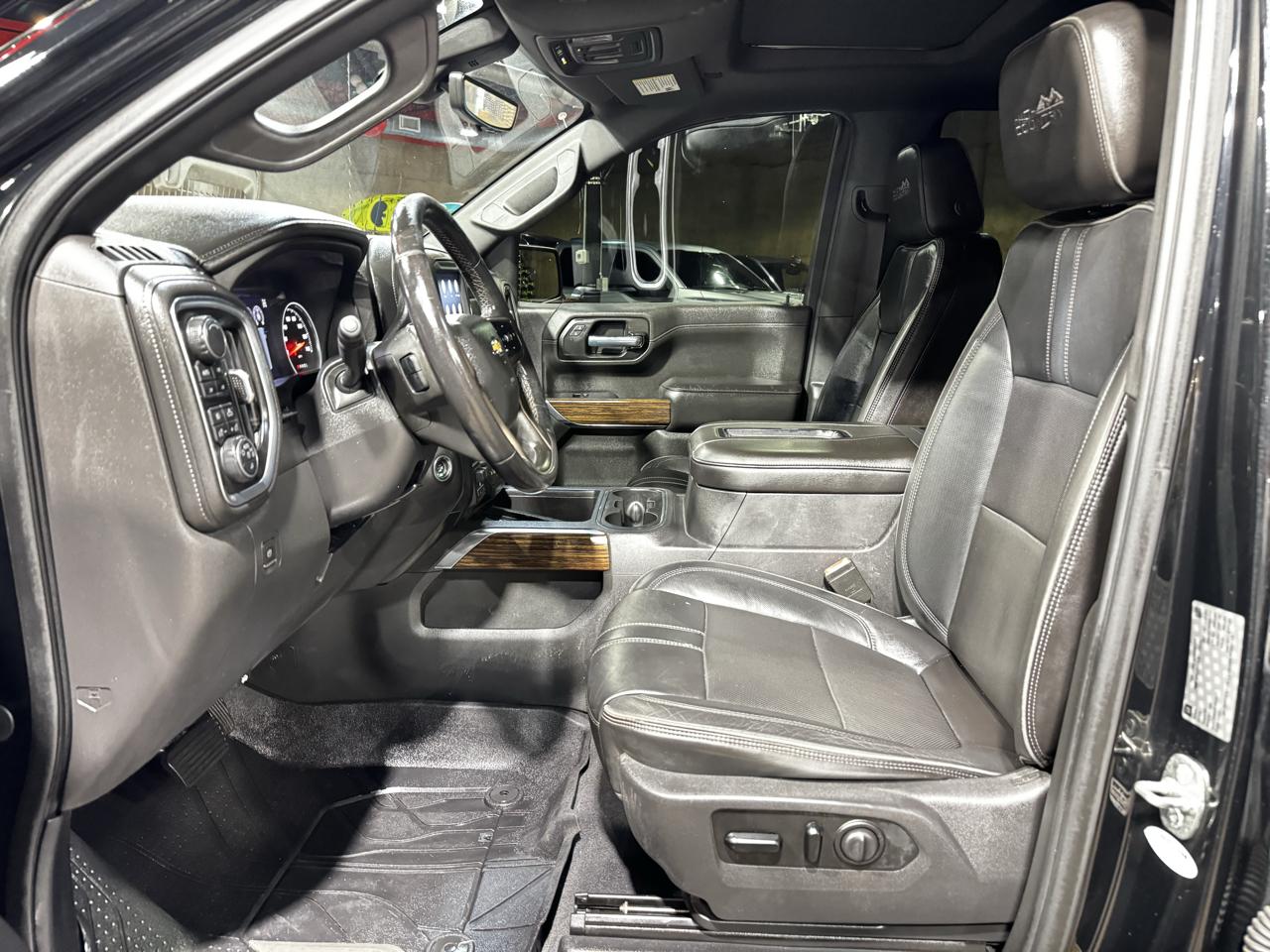 Chevrolet Silverado 1500 4WD Crew Cab 147" High Country 2019