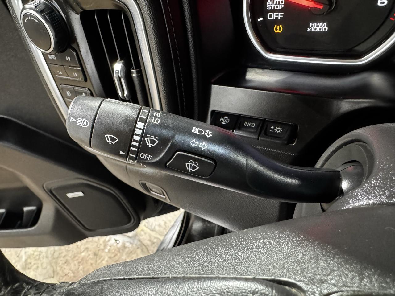 Chevrolet Silverado 1500 4WD Crew Cab 147" High Country 2019
