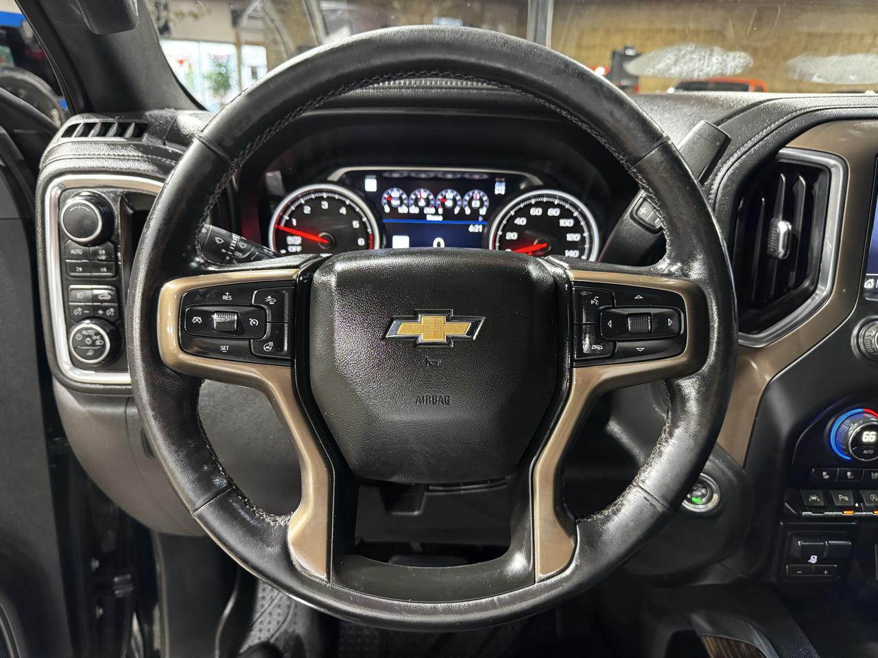 Chevrolet Silverado 1500 4WD Crew Cab 147" High Country 2019